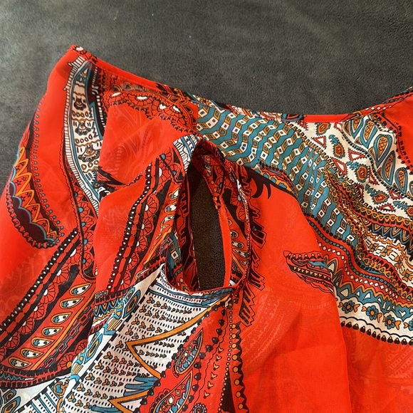 New York and Co. Red dark floral sheer top, small. - Picture 9 of 9